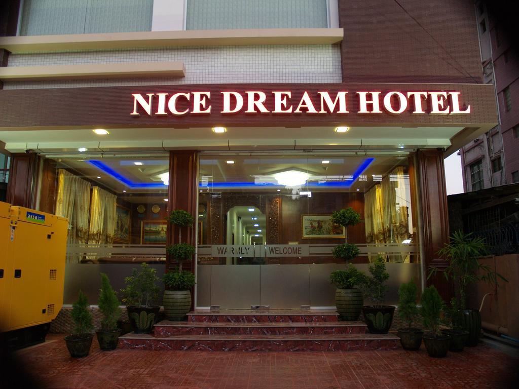 Nice Dream Hotel Mandalay Bagian luar foto