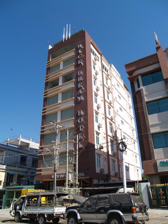 Nice Dream Hotel Mandalay Bagian luar foto