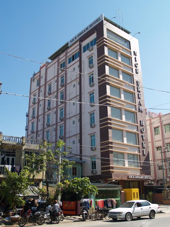 Nice Dream Hotel Mandalay Bagian luar foto