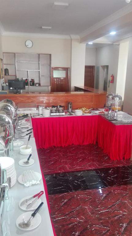 Nice Dream Hotel Mandalay Bagian luar foto