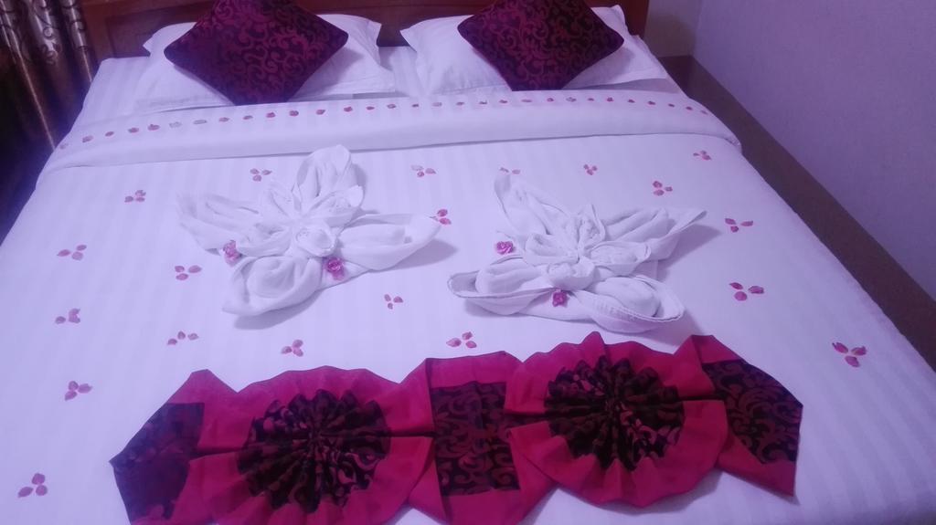 Nice Dream Hotel Mandalay Bagian luar foto